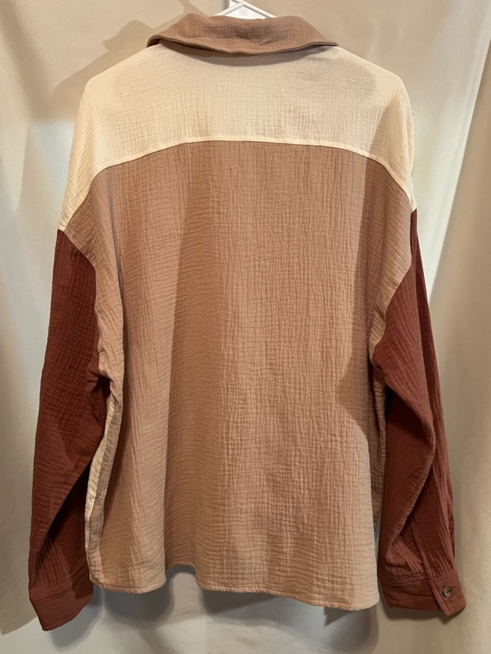 NWT By Together‎ Colorblock Button-Down Shirt in Cream, Taupe & Rust - Picture 6 of 8